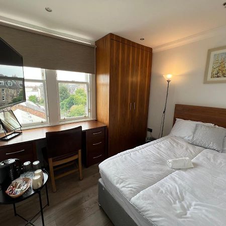 Cosy Double Room City Centre Edimburgo Esterno foto
